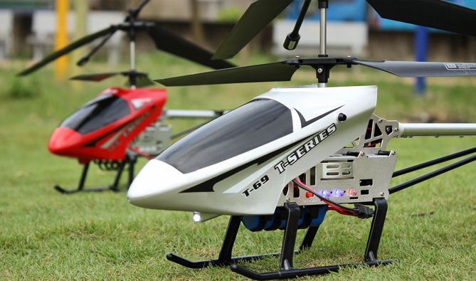 Remote Control Helicopter - Rechargeable Toy Drone
